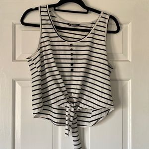 Stripped tie top